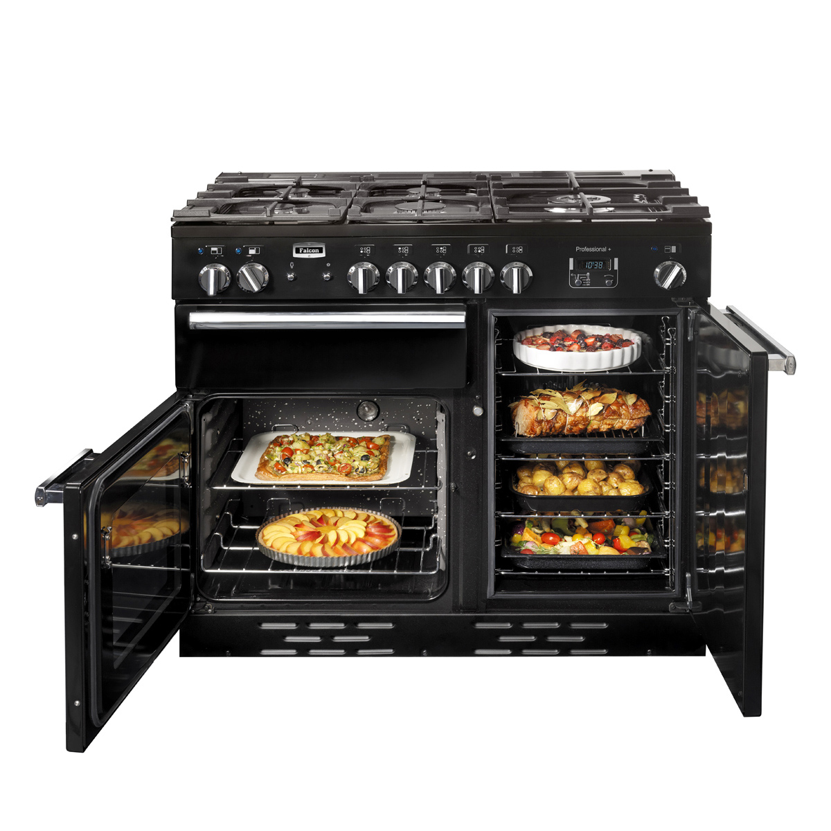 Moderner schwarzer Gasherd mit geöffnetem Backofen, in dem mehrere unterschiedliche Gerichte wie Auflauf, Kuchen, Braten und Ofengemüse zu sehen sind.