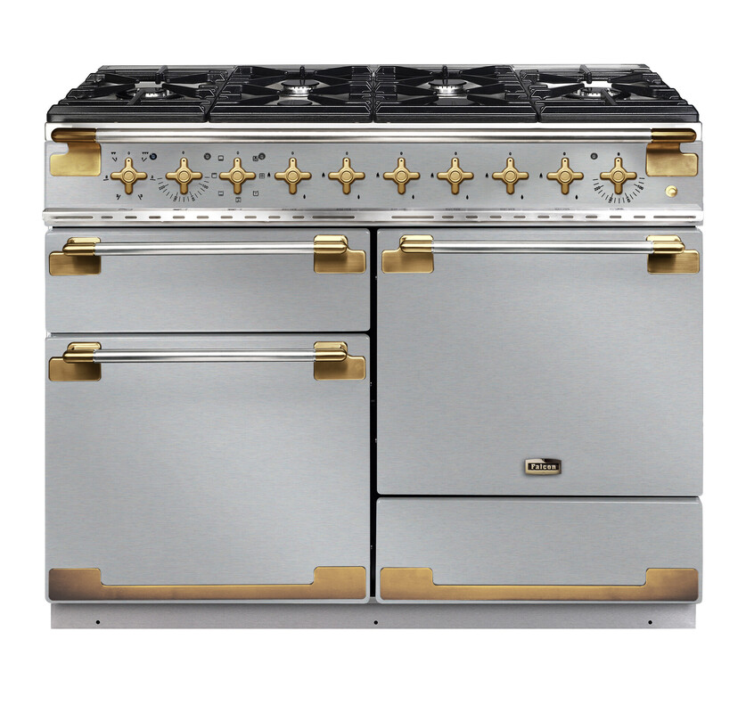 Edler Gasherd aus Edelstahl mit goldfarbenen Griffen und mehreren Backöfen, ideal für professionelle Küchen